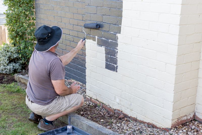 Applying Exterior Paint