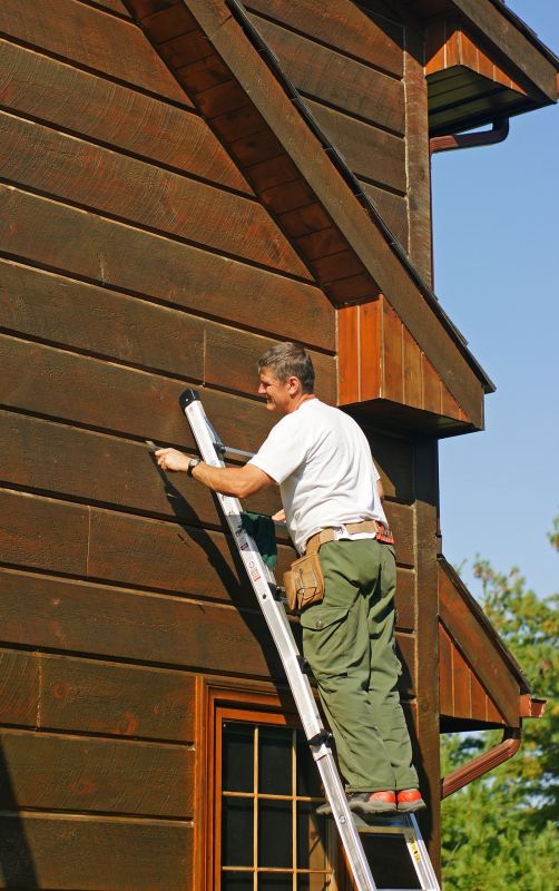 Log Home Staining